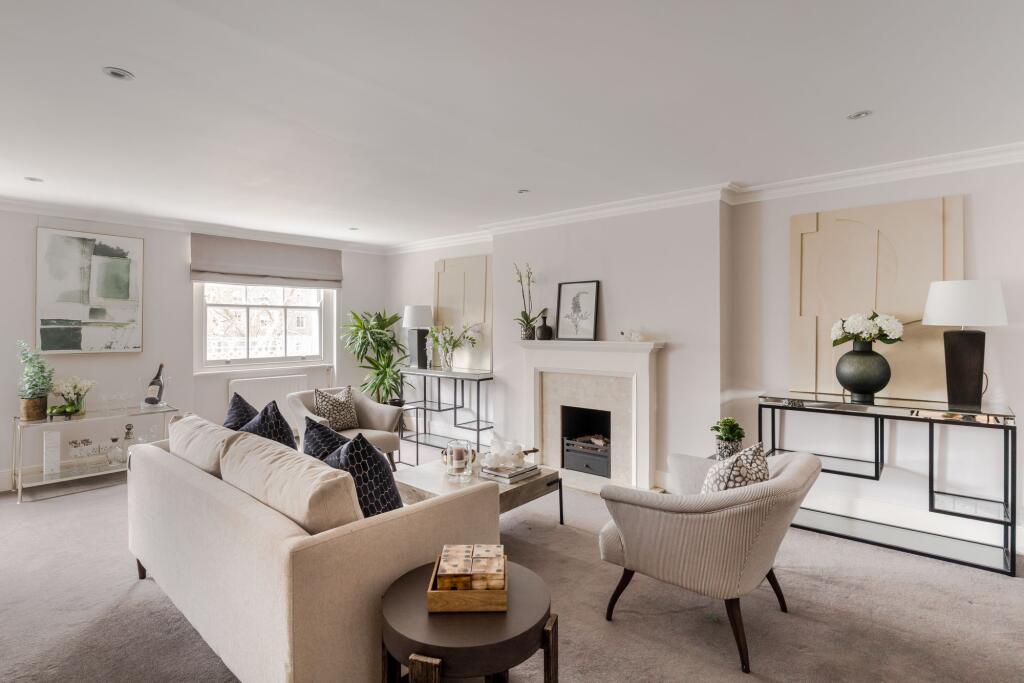 Flat Bryanston Square in London