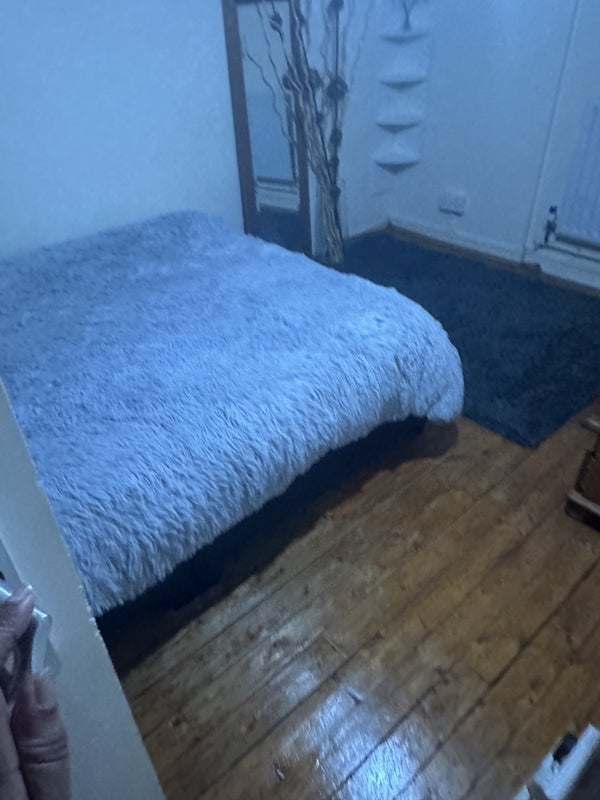 Room Kennington Park Road in Greater London