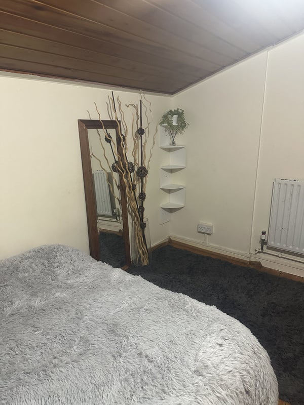 Room Kennington Park Road in Greater London