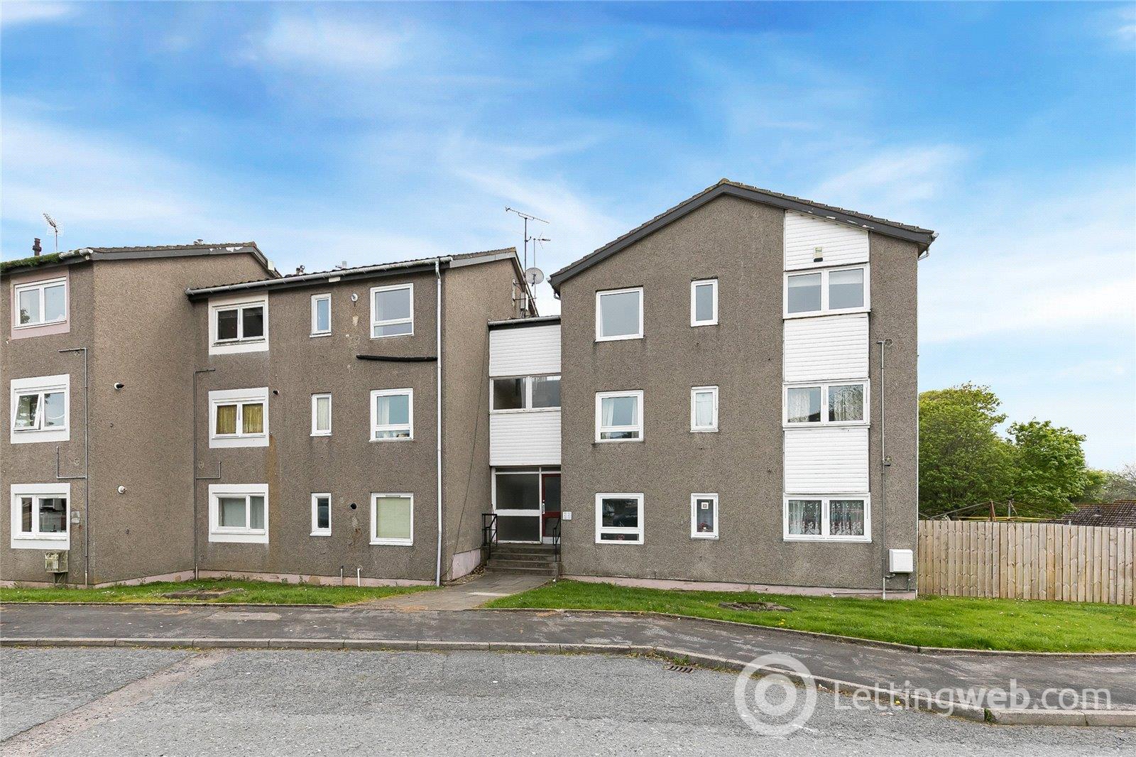 Flat Overhill Gardens in Aberdeen City