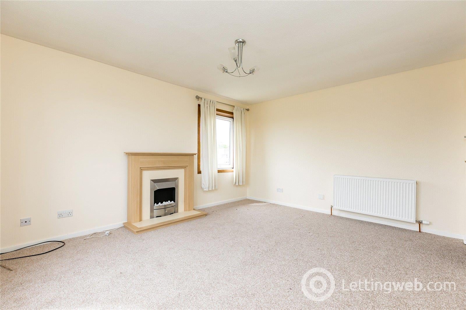 Flat Overhill Gardens in Aberdeen City