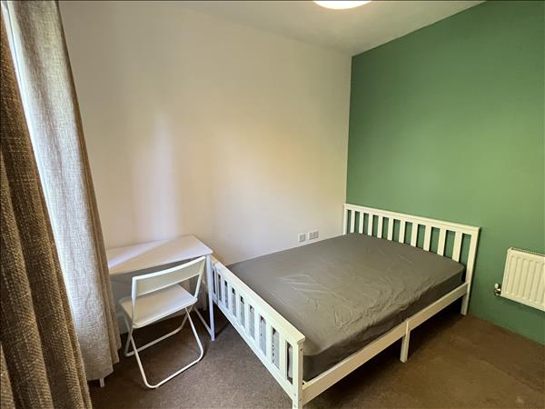 House Jekyll Close in Stoke Gifford