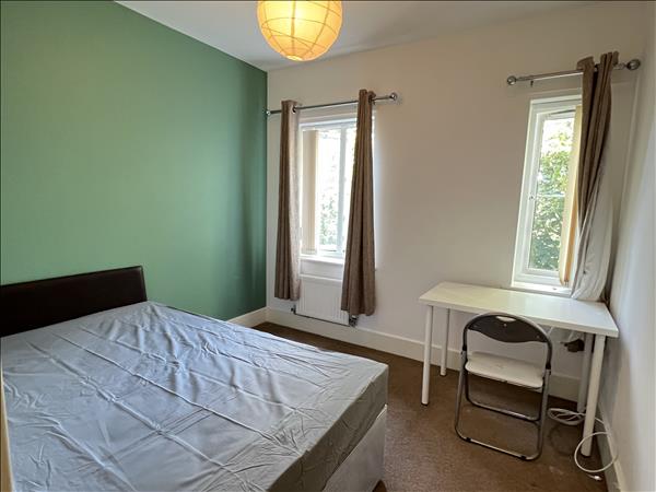 House Jekyll Close in Stoke Gifford