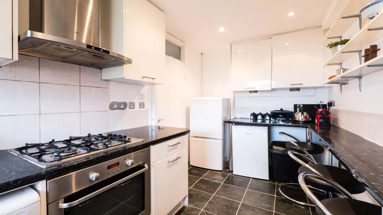 Room Royal Crescent Mews in Greater London