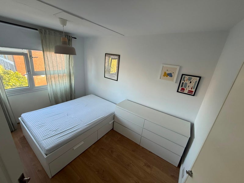 Room Peckford Place in Greater London