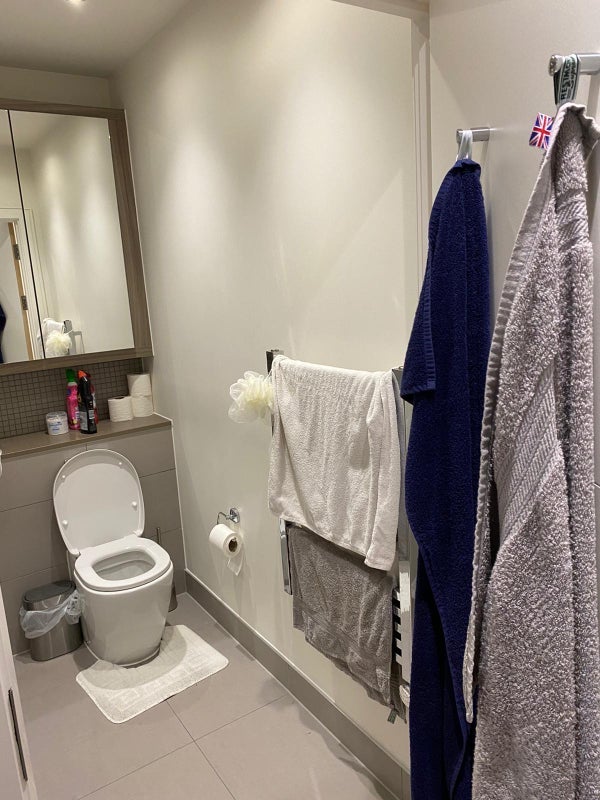 Room Blackwall Way in Greater London