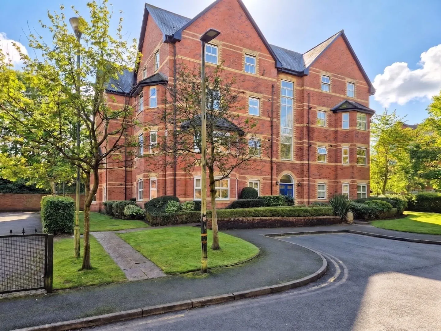 Flat Denmark Street in Trafford