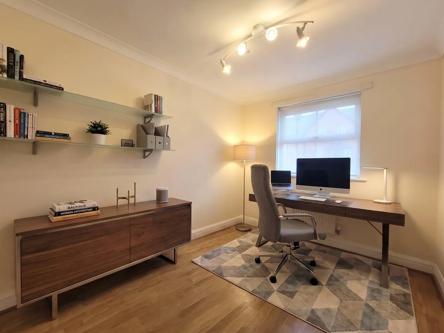 Flat Denmark Street in Trafford
