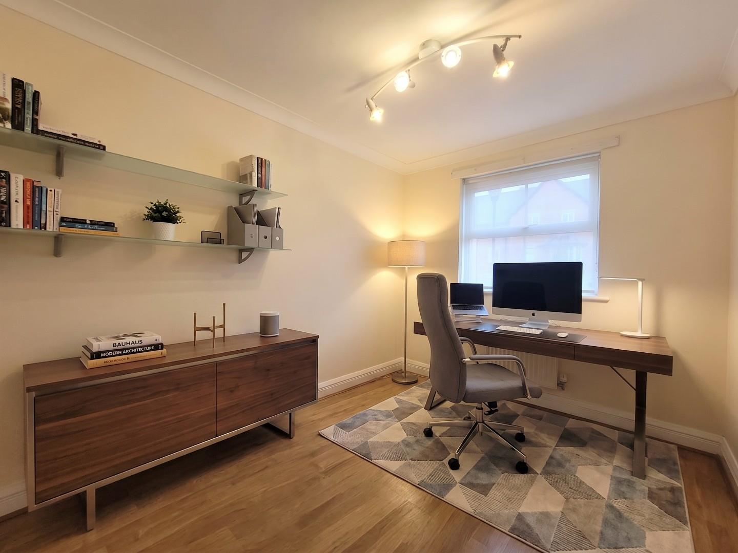 Flat Denmark Street in Trafford