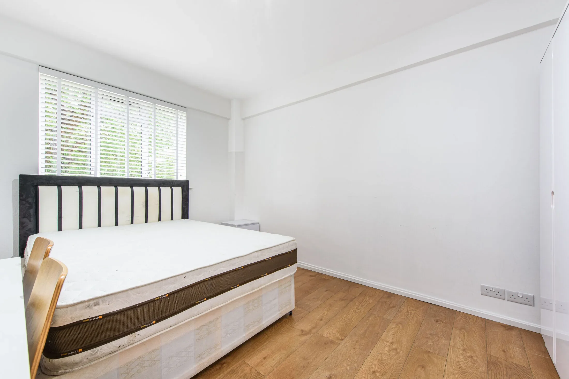 Flat Shoot-up Hill in Greater London