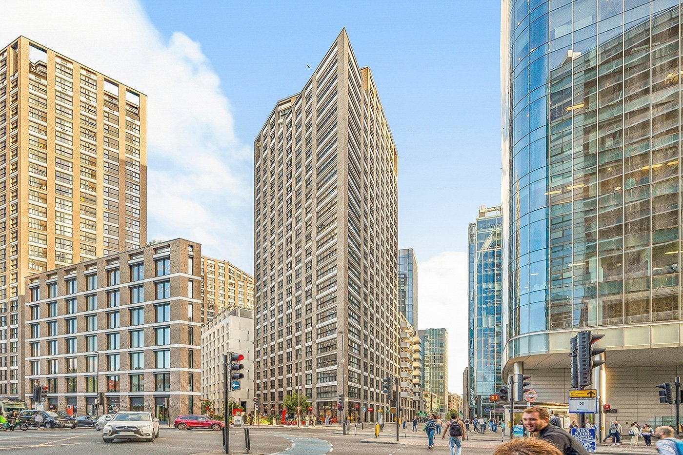 Flat New Drum Street in Greater London