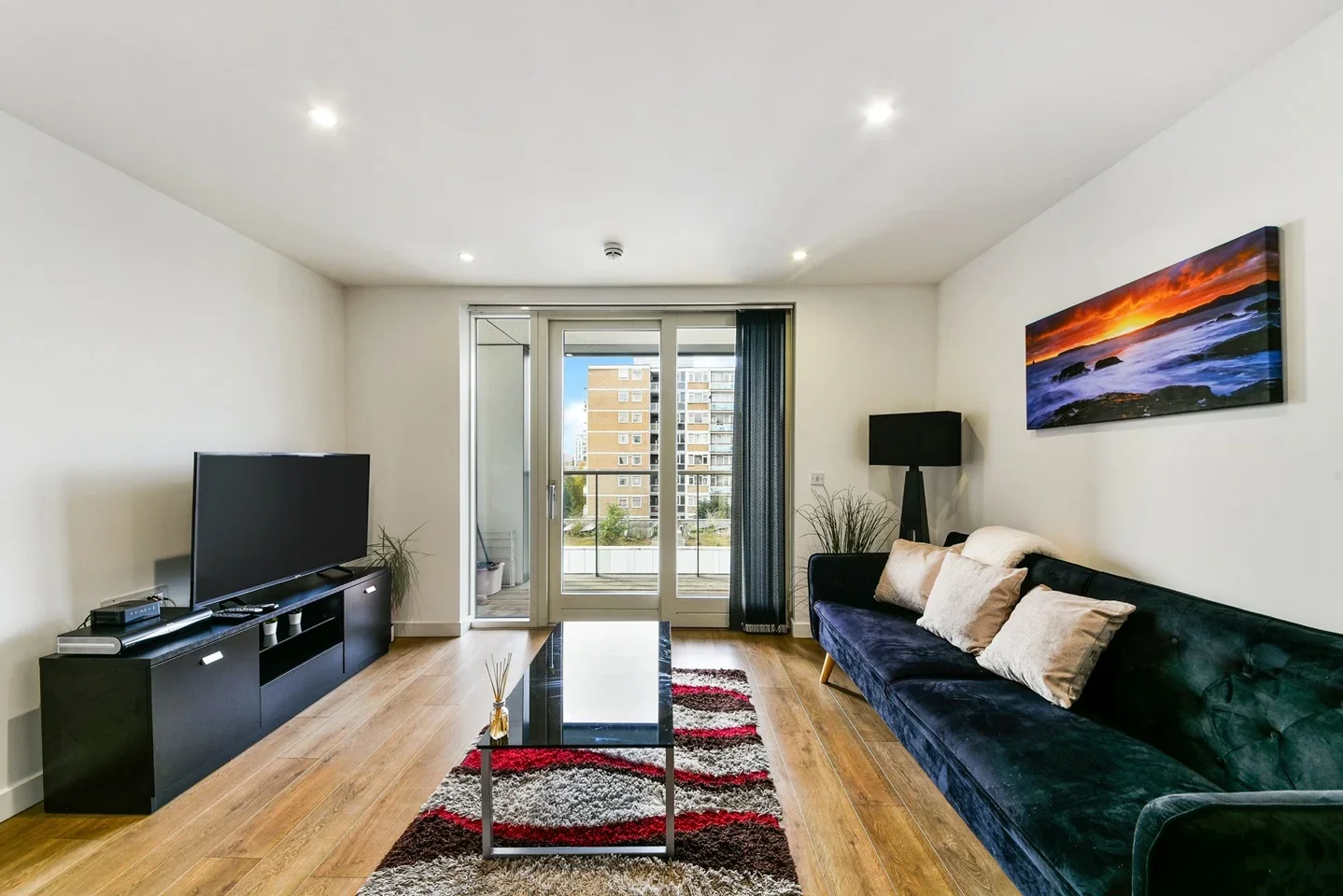 Flat Cordelia Street in Greater London