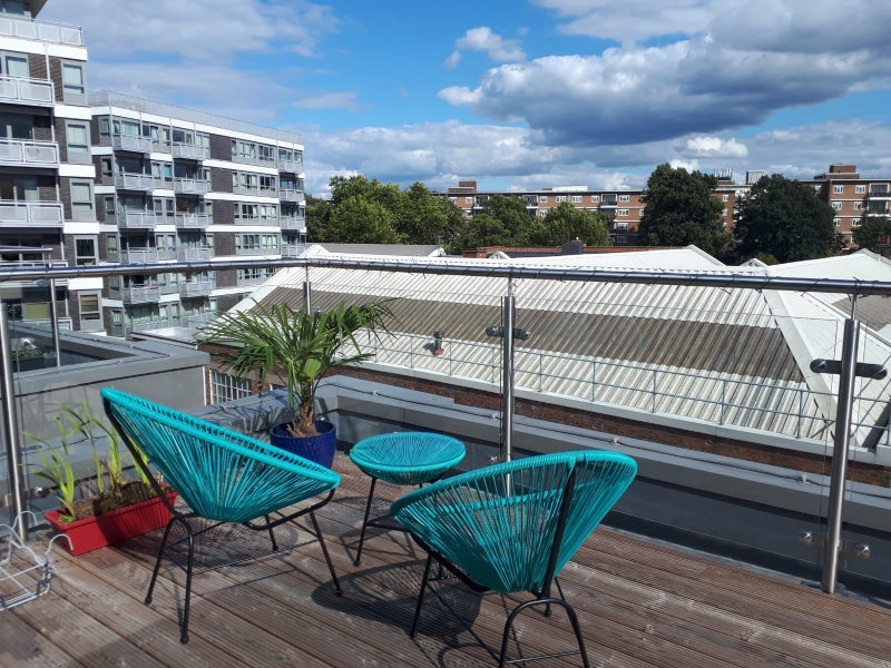 Room New Park Road in Greater London