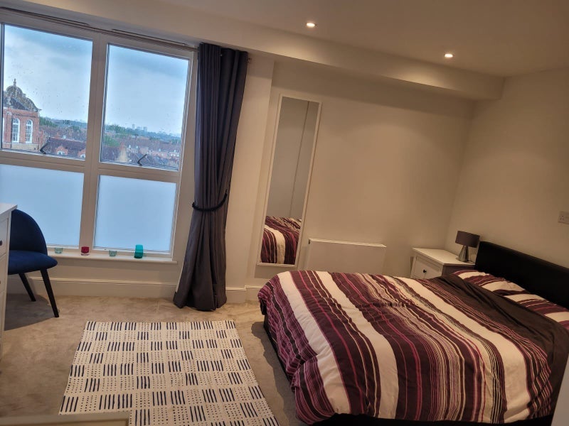 Room New Park Road in Greater London