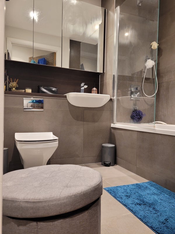 Room New Park Road in Greater London