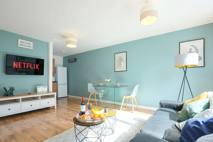 Flat Mortimer Square in Milton Keynes