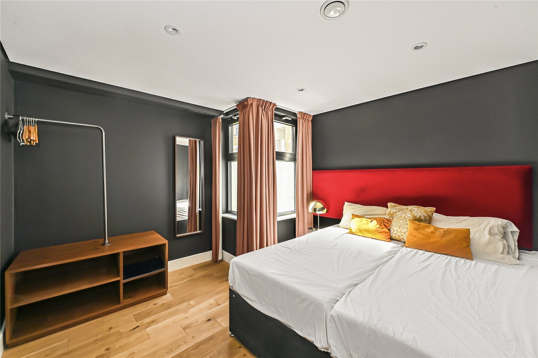 Flat Northdown Street in Greater London