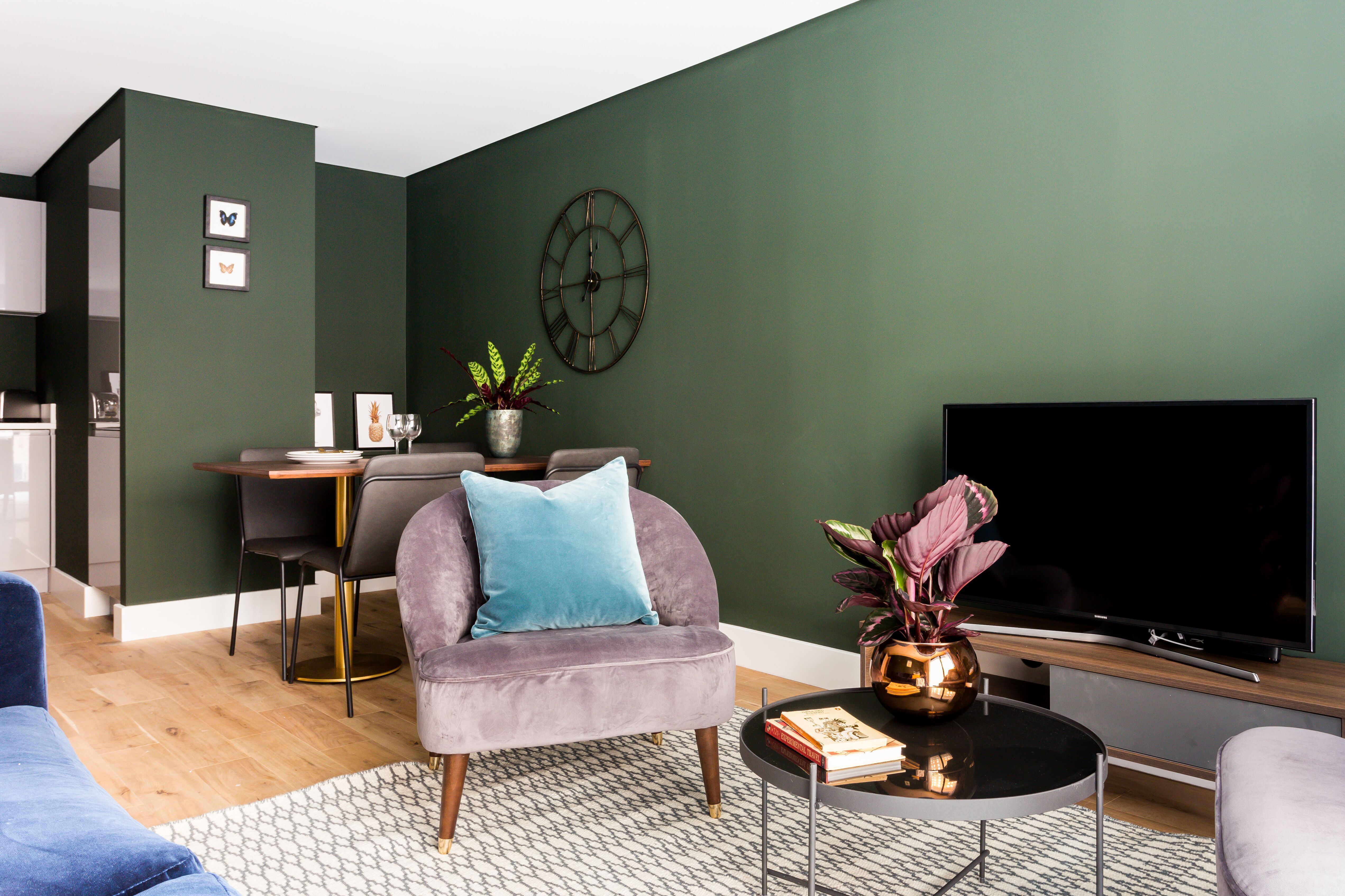 Flat Northdown Street in Greater London