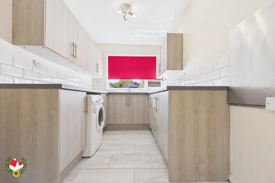 Room Mendip Close in Gloucester