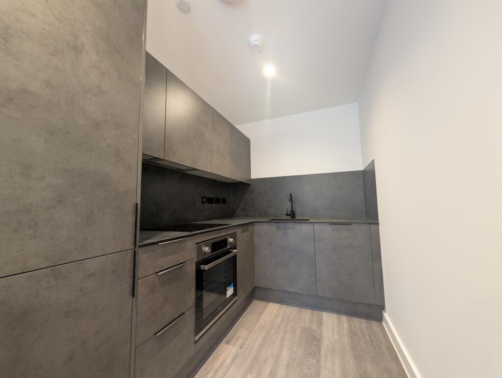 Flat Ordsall Lane in Salford
