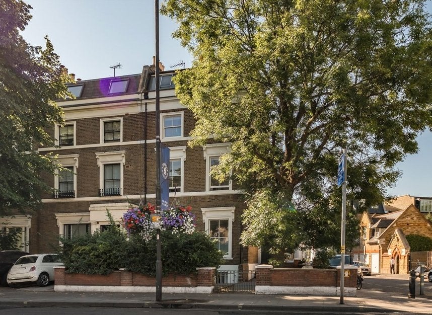 Flat Fulham Road in Greater London
