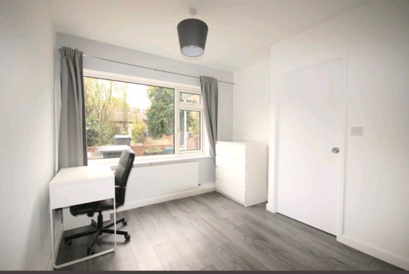 House Colton Gardens in Greater London