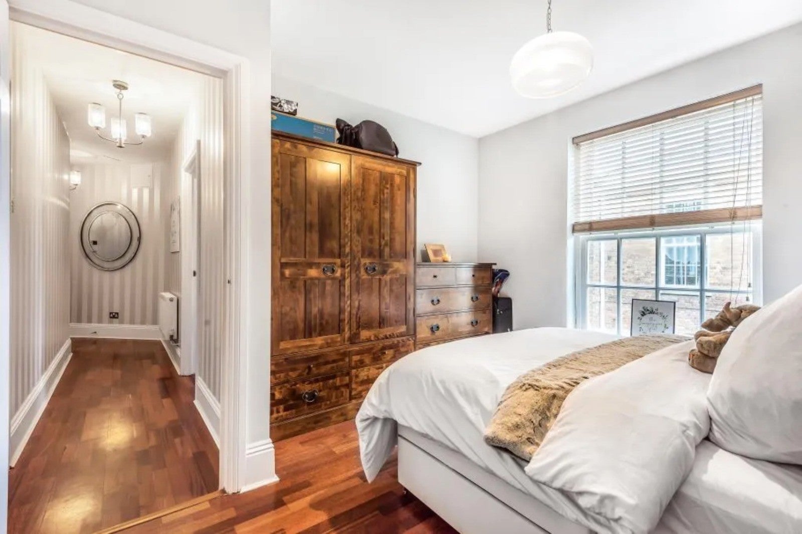 Flat Royal Drive in Greater London