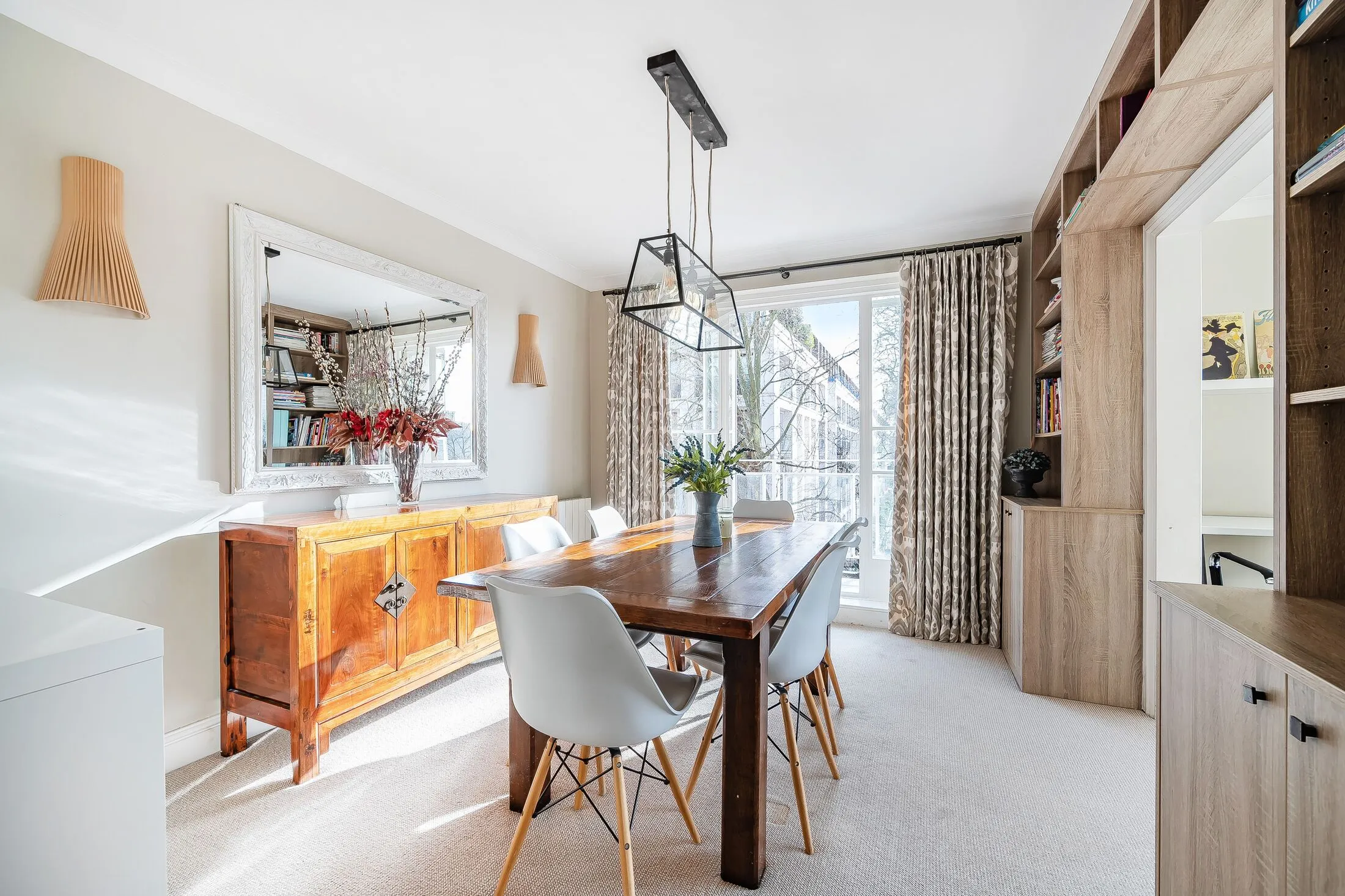 Flat Lower Sloane Street in Greater London