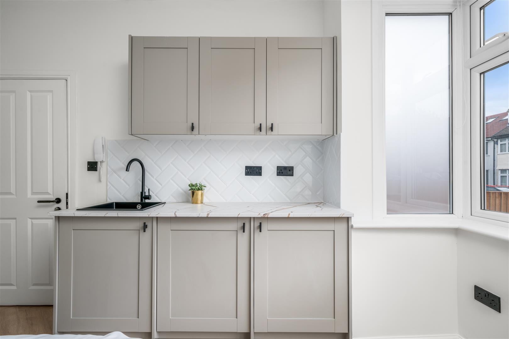 Room Donnybrook Road in Greater London