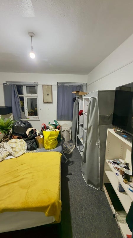 Room Kingston Road in Greater London