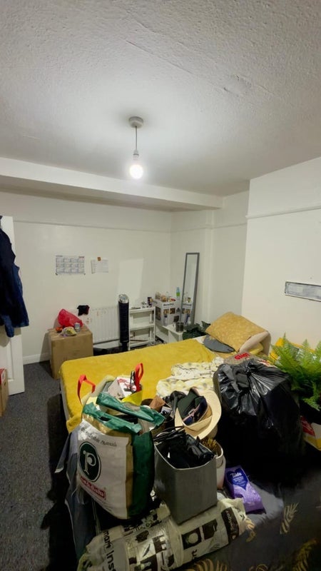 Room Kingston Road in Greater London