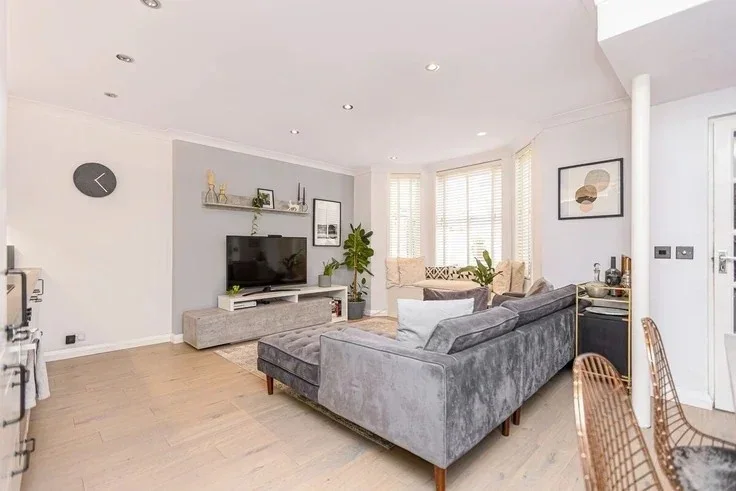 Flat St Julian's Road in Greater London