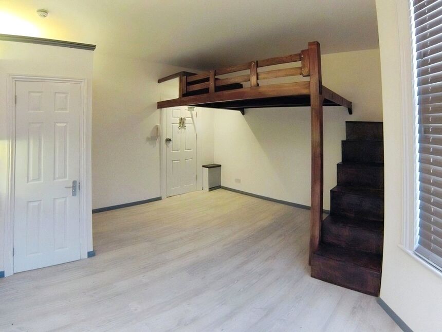 Flat Egremont Place in Brighton