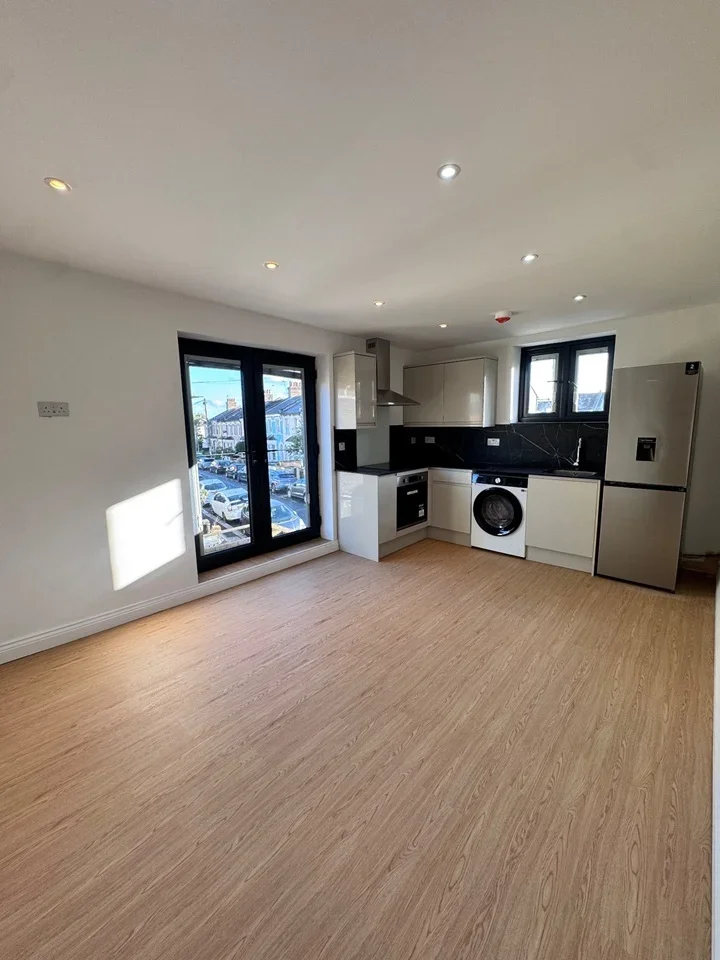 Flat High Road Leytonstone in Greater London