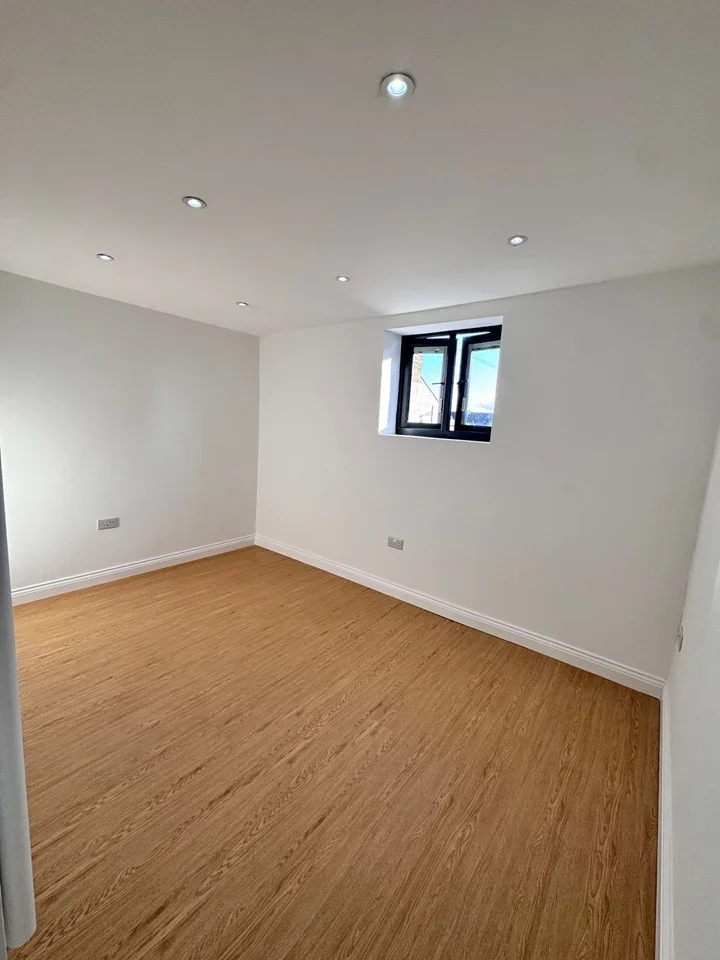 Flat High Road Leytonstone in Greater London