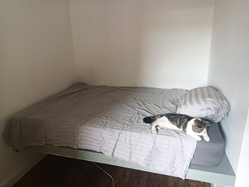 Room Bakersfield in Greater London