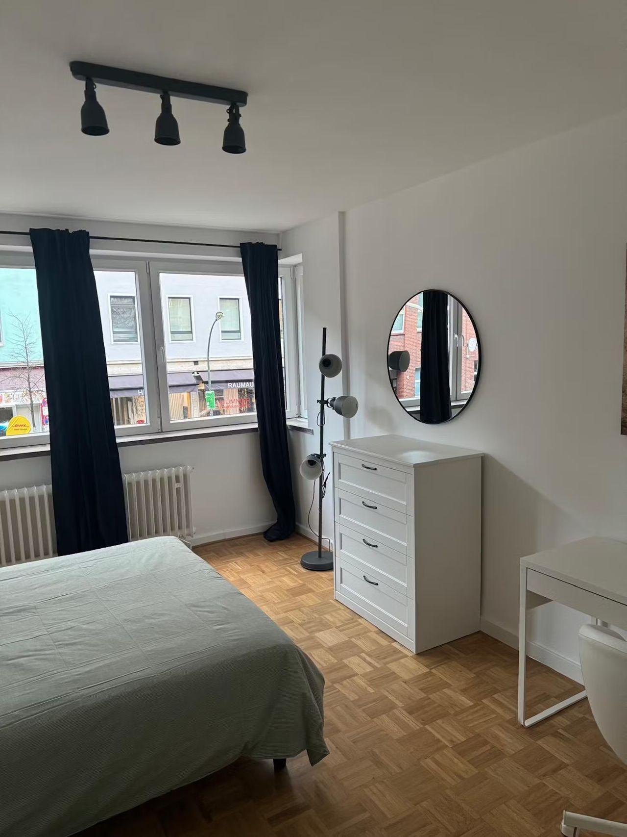 Zimmer Roßstraße in Düsseldorf