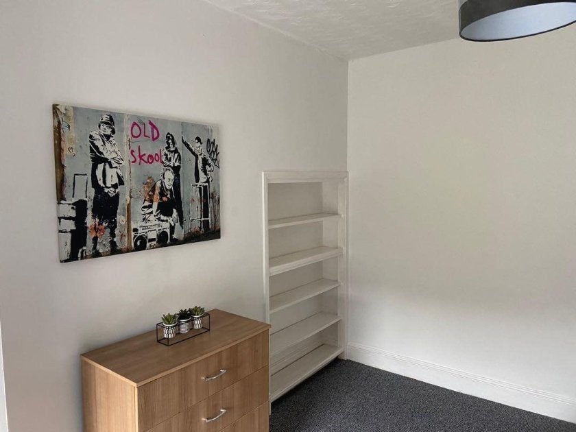 Flat Sketty Road in Swansea
