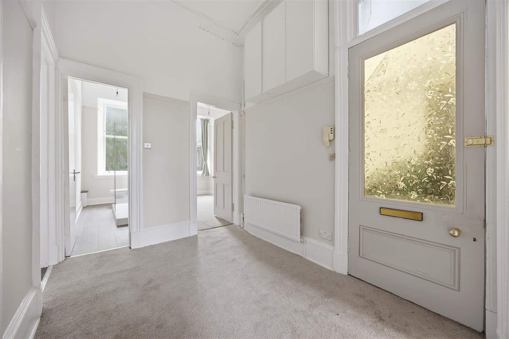 Flat Holyrood Quadrant in Glasgow