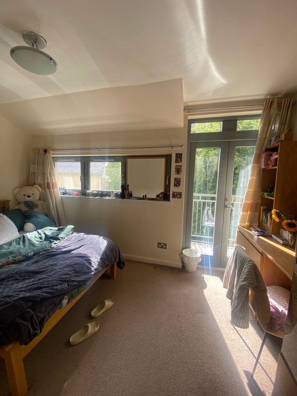 Room Slateford Road in City of Edinburgh