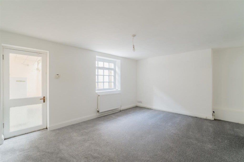 Flat Sherborne Place in Cheltenham
