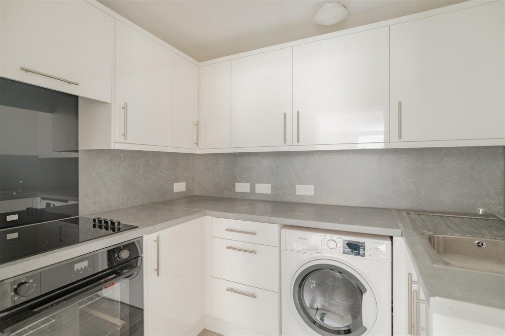 Flat Sherborne Place in Cheltenham