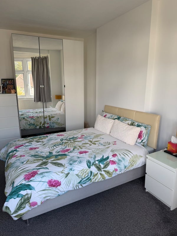 Room Grosvenor Gardens in Greater London