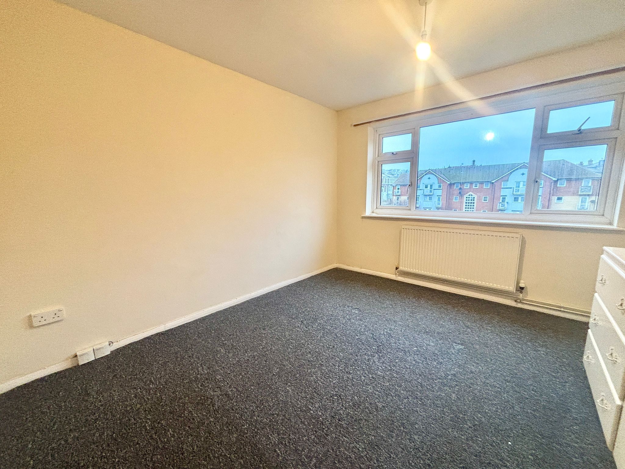 Flat Belmont Road in Thanet