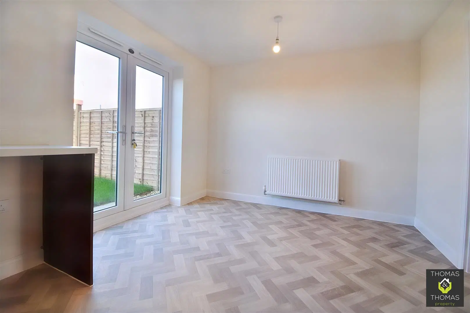 House Burnet Close in Tewkesbury