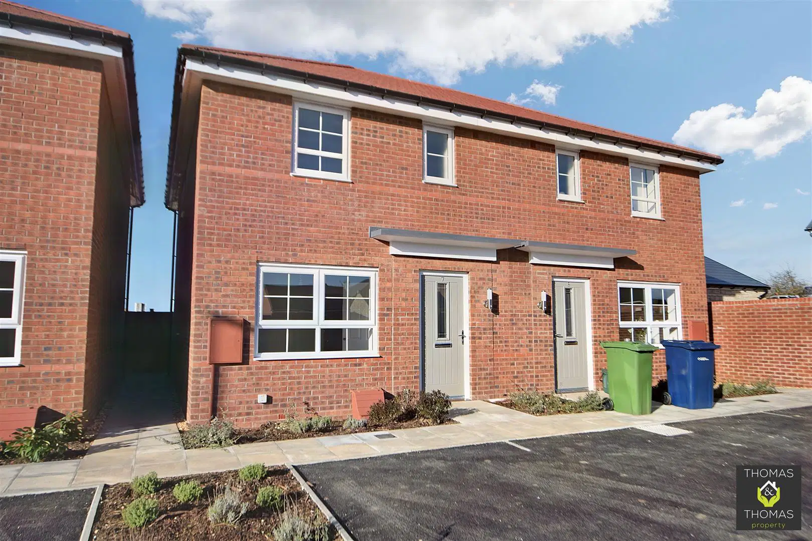 House Burnet Close in Tewkesbury