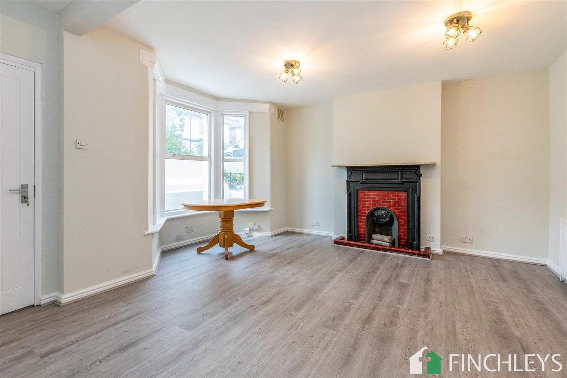 Flat Lichfield Grove in Greater London
