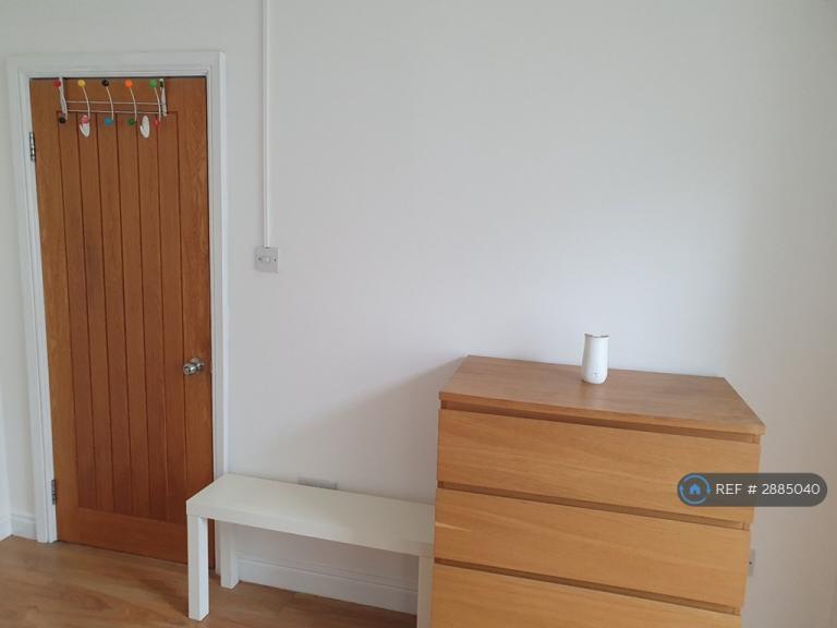 Room Shakespeare Road in Greater London