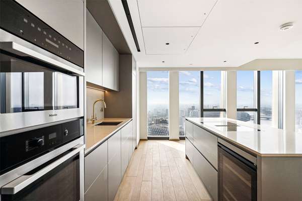 House Nine Elms Lane in Greater London