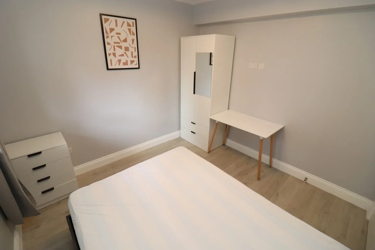 Room Fairclough Street in Greater London